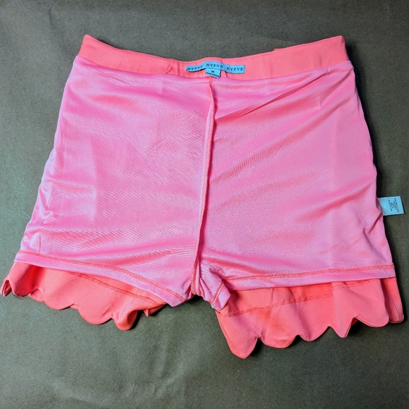 HYFVE Shorts (Size M) - Picture 6 of 8